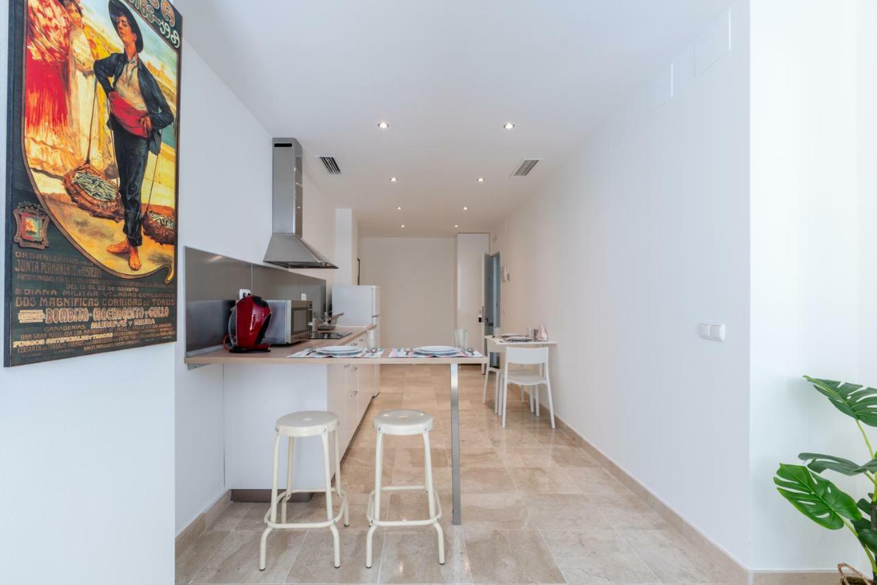 מאלגה Apartamentos Miraflores מראה חיצוני תמונה